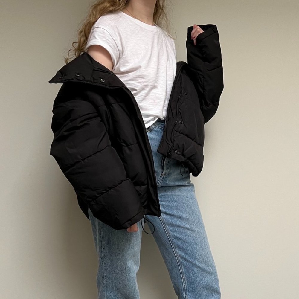 Urban Outfitters Black Cropped Puffy Jacket Size S